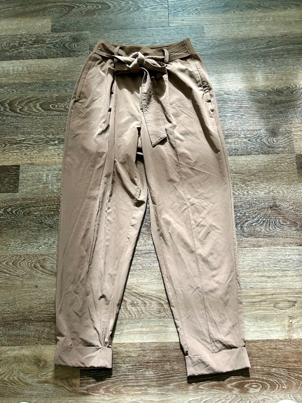Athleta Sz 6 Rustic Beige Cardiff Pant Tie Waist Tapered Ankle Trouser
